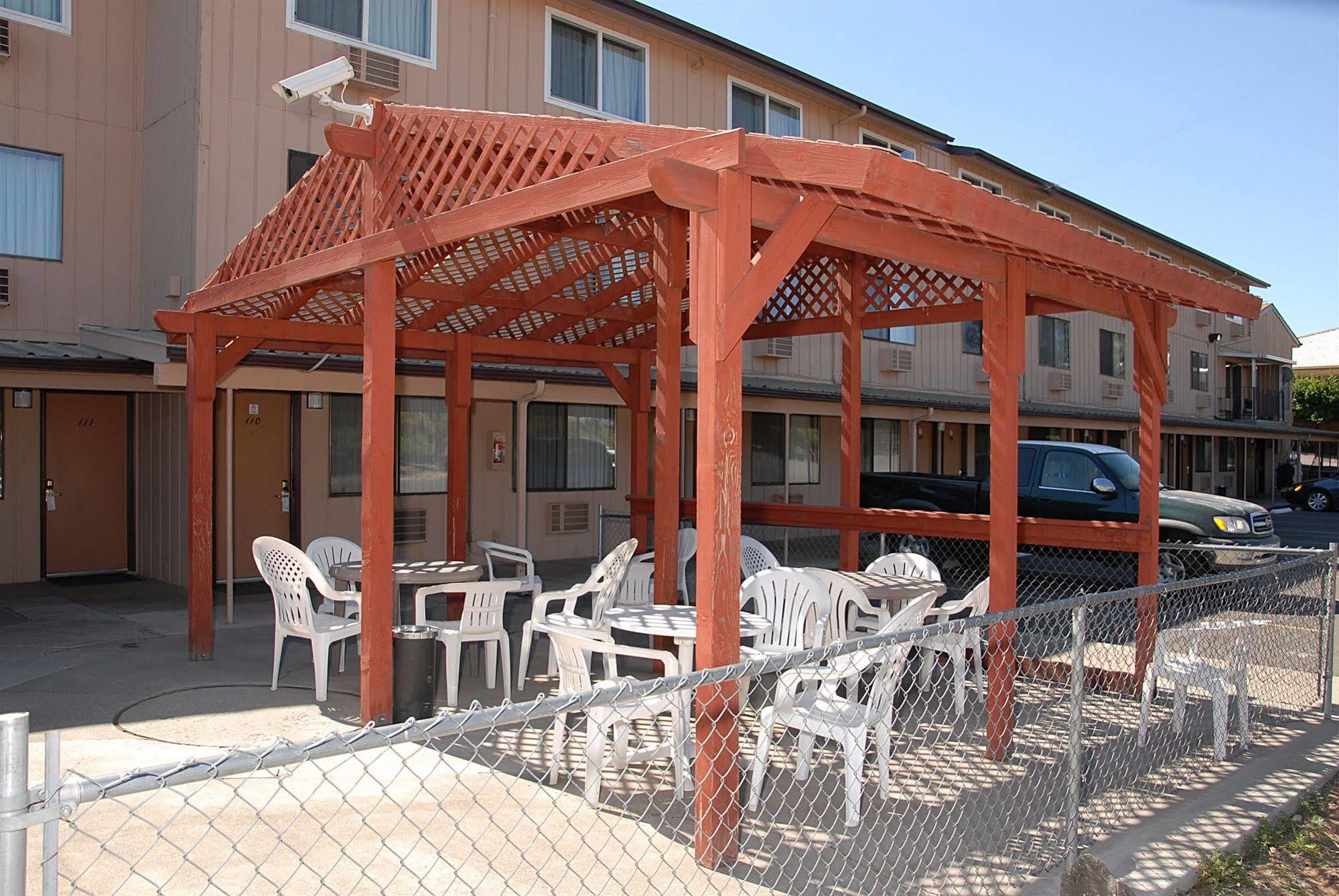 Redmond Inn Εξωτερικό φωτογραφία